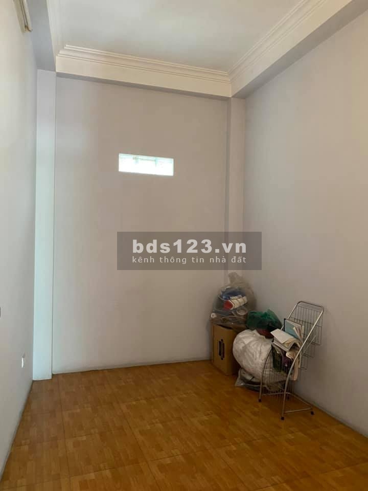Bán nhà mặt phố Ngô Gia Tự, vỉa hè to, phố lớn, kinh doanh đa dạng giá chưa đến 4 tỷ