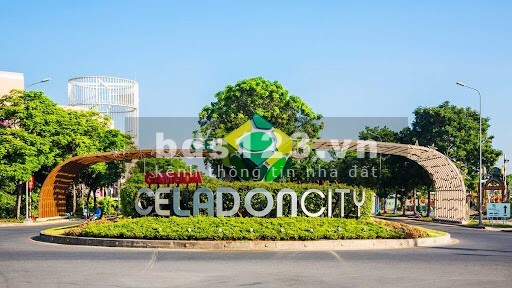 Bán nhà HXH Lê Trọng Tấn, 101m2, 4 tầng đẹp, ngay Celadon City, 9 tỷ 500.