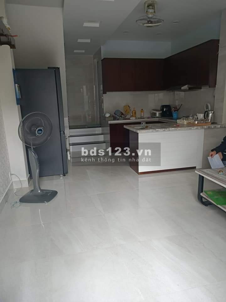Nhà mới kiên cố 2 tầng vị trí đẹp hẻm xe hơi tránh đường Gò Dầu giá bán 4,2 tỷ, lhcc