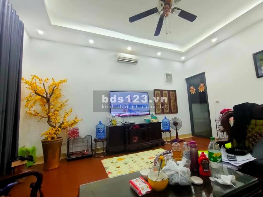 Bán nhà mặt tiền Nguyễn Văn Hưởng Giang Biên, Quận Long Biên, giá siết nợ, lhcc