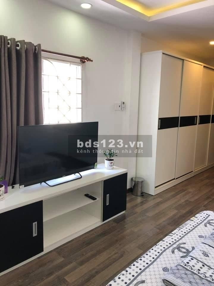 Nhà mới kiên cố, ô tô đỗ cửa Lạc Long Quân, phường 8, Quận Tân Bình, giá bán 4.5 tỷ