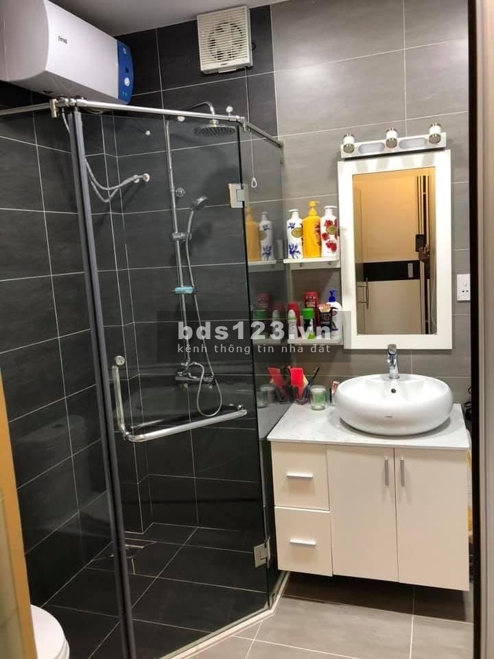 Nhà mới kiên cố, ô tô đỗ cửa Lạc Long Quân, phường 8, Quận Tân Bình, giá bán 4.5 tỷ