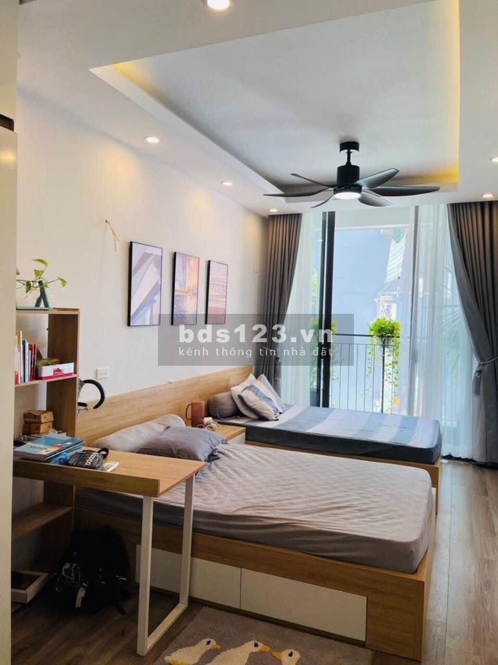 Chính chủ bán nhà Ngọc Thụy, Long Biên, diện tích 58m2, 5 tầng, ô tô vào nhà giá bán 5.5 tỷ