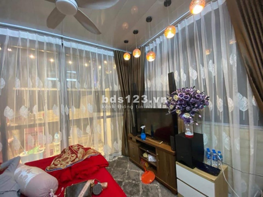 Nhà lô góc phố Đàm Quang Trung, ngõ ô tô thông diện tích 36m2, giá 4.8 tỷ, vào ở luôn