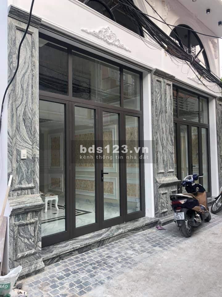 Nhà lô góc phố Đàm Quang Trung, ngõ ô tô thông diện tích 36m2, giá 4.8 tỷ, vào ở luôn
