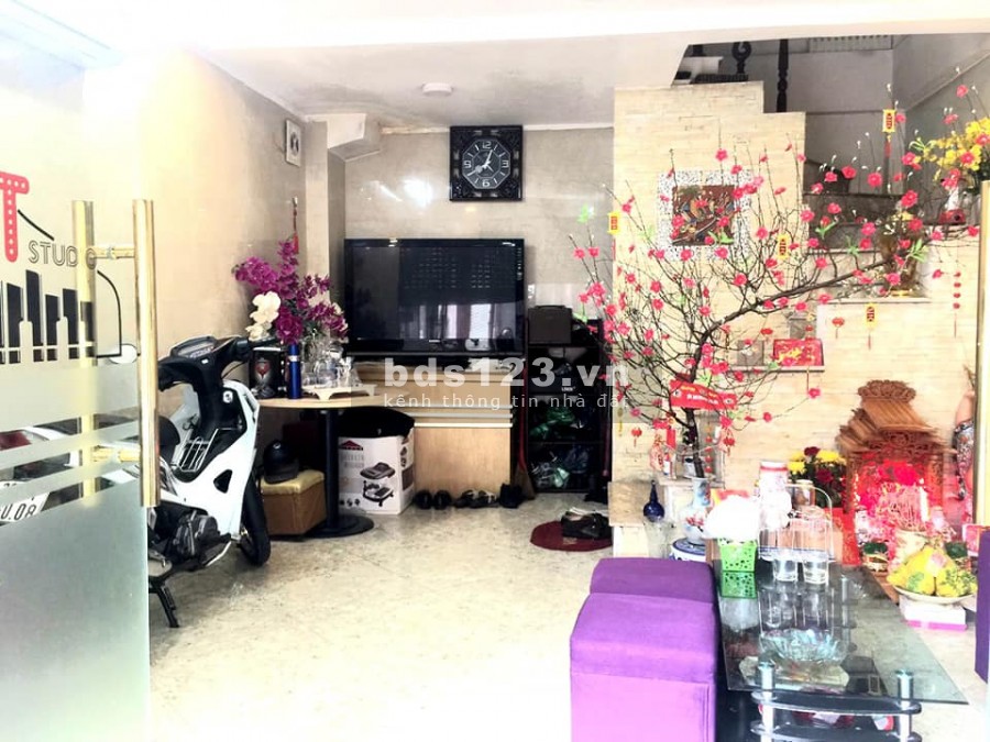 Nhà phố Ngô Gia Khảm, Long Biên, cạnh bến xe, kinh doanh, nhà nghỉ, dt 27m2, 6 tầng, giá 4,7 tỷ