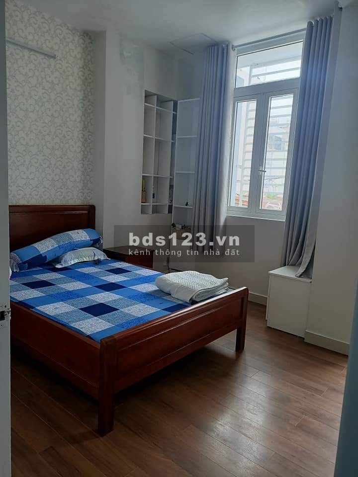 Nhà mới kiên cố 2 tầng vị trí đẹp hẻm xe hơi tránh đường Gò Dầu giá bán 4,2 tỷ, lhcc