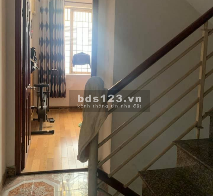 Bán nhà 5 tầng bê tông cốt thép mặt tiền Nguyễn Văn Công, phường 3, Gò Vấp, dt 37m2 giá 5,3 tỷ TL