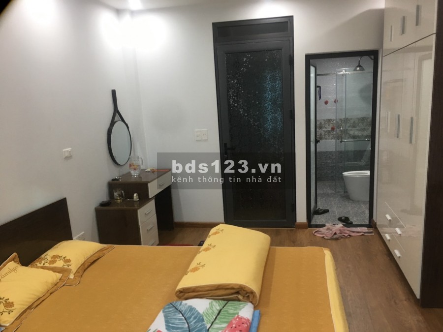 Bán Nhà Vĩnh Quỳnh diện tích 35m2, đúc 5 tầng kiên cố, mặt tiền 4,5m, giá bán 2,25 tỷ