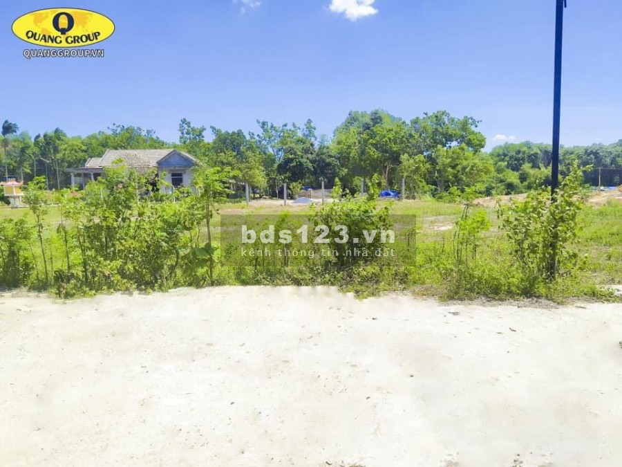 Lô đất trị trấn Cam Lộ cực đẹp nên mua ngay, liên hệ 0868450456, giá chốt 440 triệu