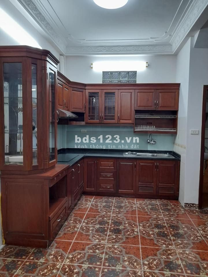Bán nhà phố Thái Hà, Đống Đa, 48m2, 4 tầng, lô góc, tặng nội thất. Liên hệ: 0368781929