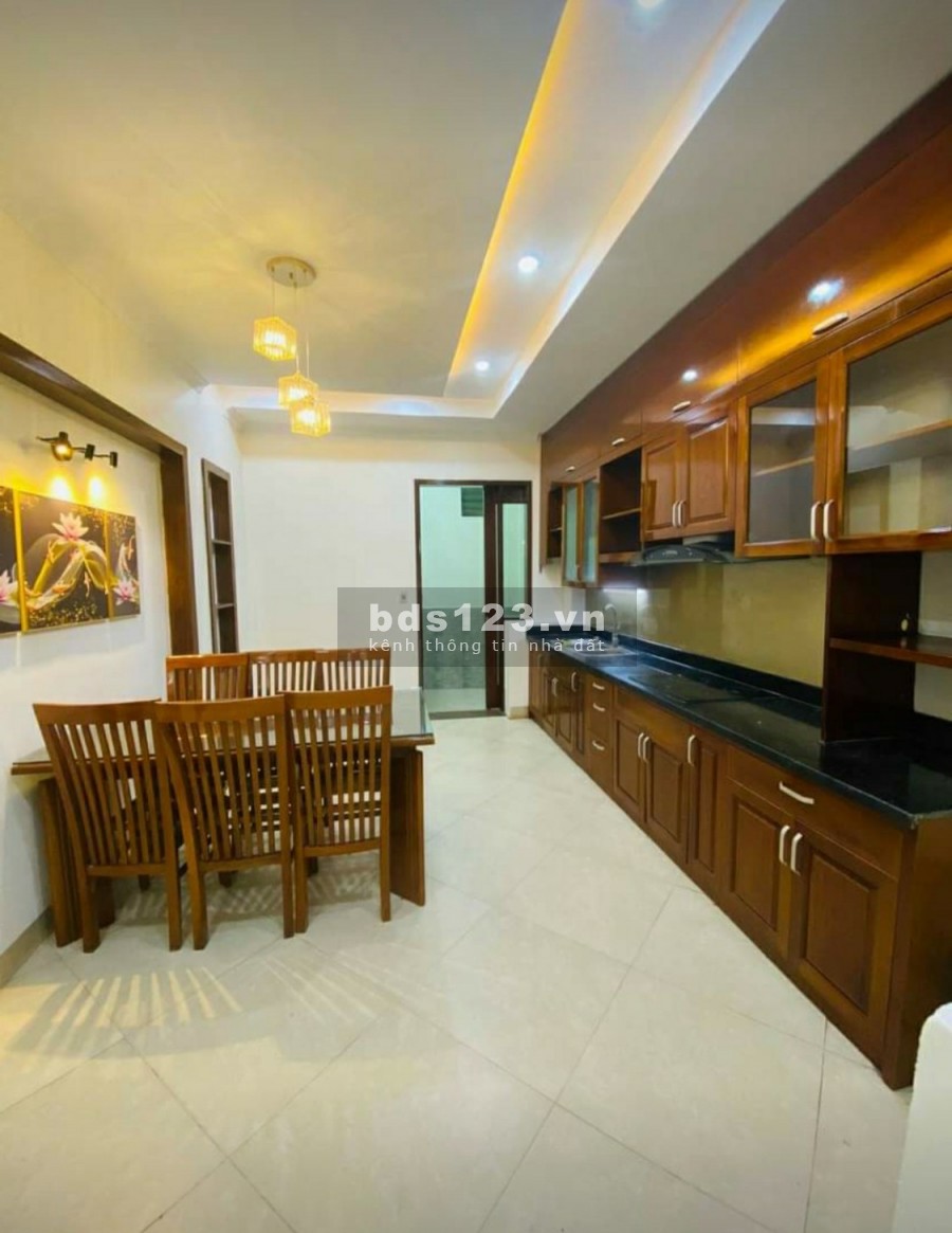 Nhà Kim Mã cần bán, diện tích sử dụng 50m2, 6PN, mặt tiền 4m, giá bán nhỉnh 4 tỷ