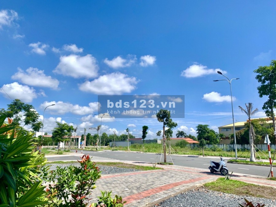 Cần bán đất nền giá đầu tư có cho ngân hàng hỗ trợ 70%, liên hệ xem đất 0917031815