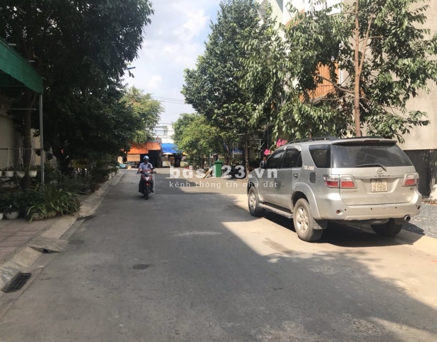 Chủ Nhà cần bán lô diện tích 100m2 ngay Hố Nai giáo xứ Ngũ Phúc, giá bán 980 triệu