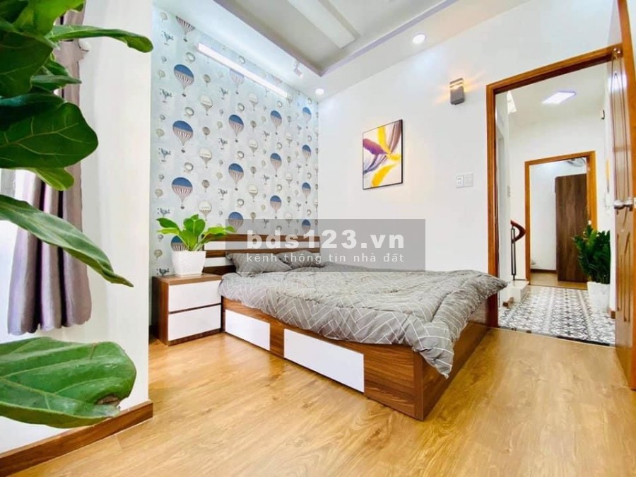 Nhà Gò Vấp đẹp lung linh, 1 căn ra mặt tiền, đang cho thuê, đúc bê tông cốt thép, giá 4 tỷ