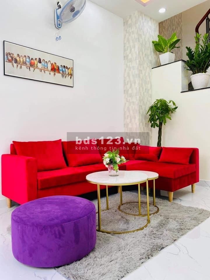 Nhà Gò Vấp đẹp lung linh, 1 căn ra mặt tiền, đang cho thuê, đúc bê tông cốt thép, giá 4 tỷ