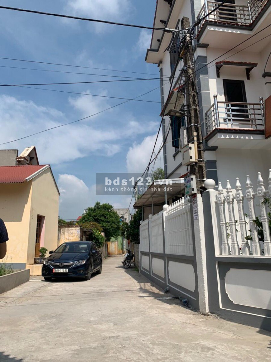 Chính Chủ cần bán Đất Huyện Yên Mỹ 60m2, nằm giữa Trung Tâm Xã Ngọc Long, Lô Góc đường thông