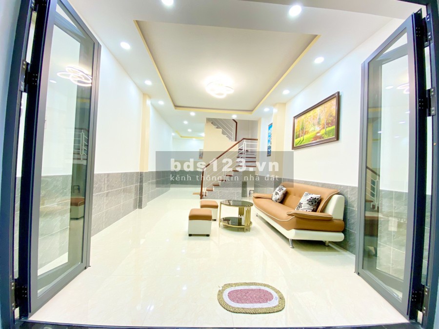 Nhà nguyên căn 1 trệt, 1 lầu đúc hiện đại tuyệt đẹp, hẻm Trần Văn Khánh, Quận 7, giá 4.1 tỷ