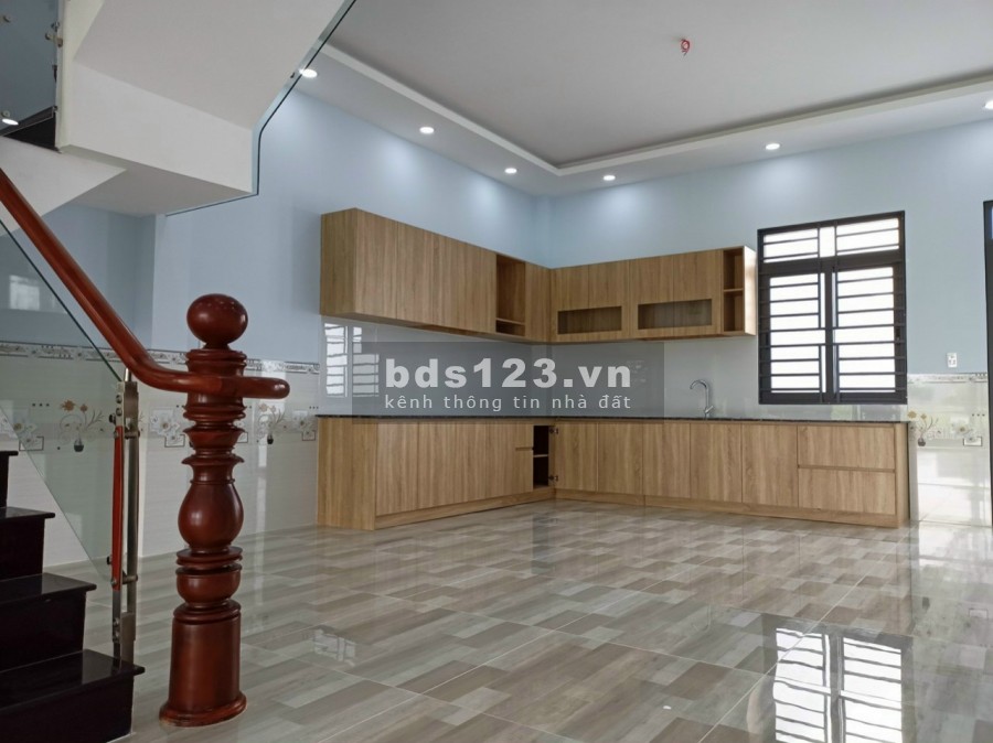 Bán nhà đường Đinh Đức Thiện, Bình Chánh, nhà sẵn dọn vào ở ngay, giá bán 2 tỷ
