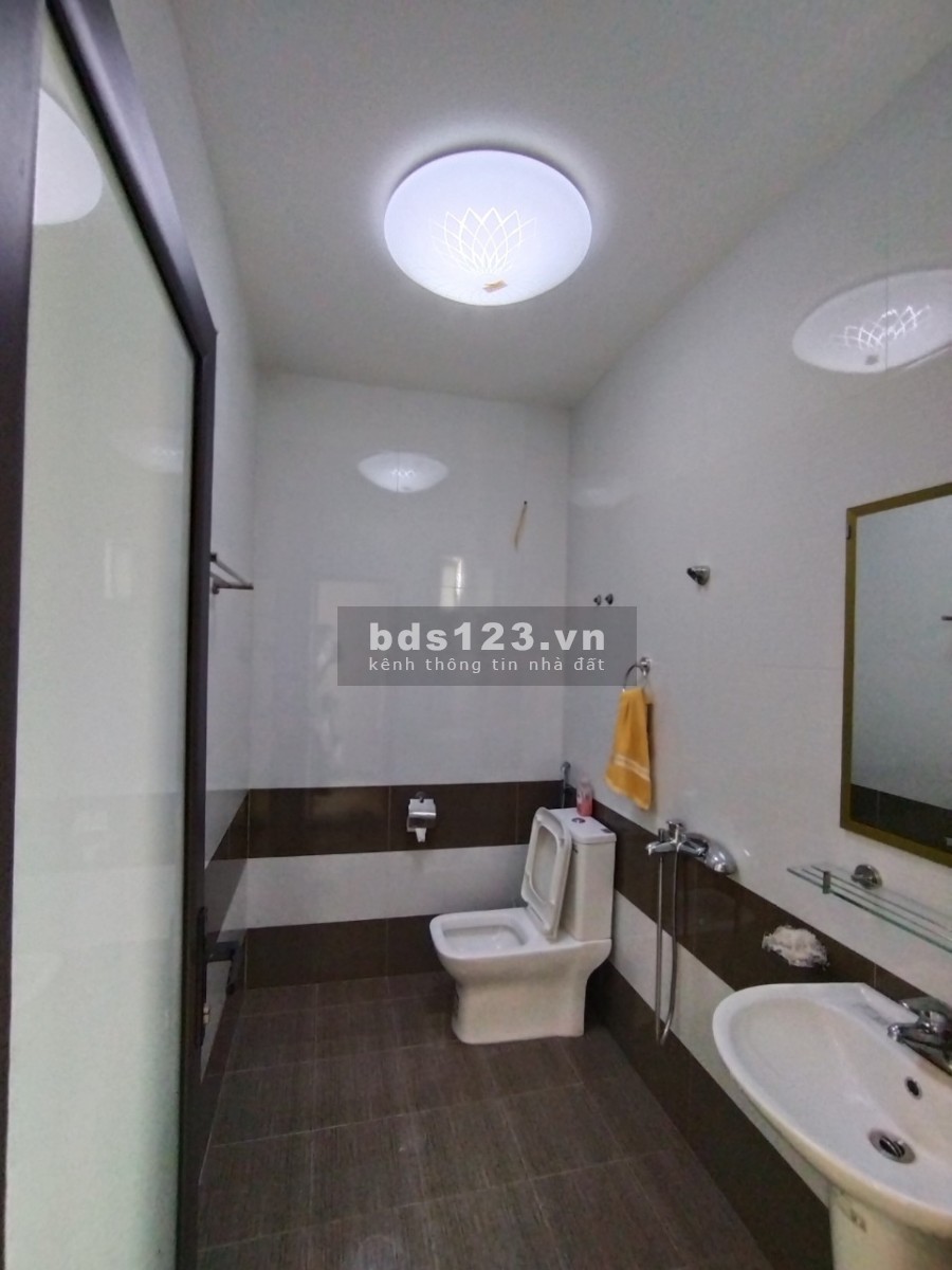 Bán nhà 4 tầng chợ Đôn, Lê Chân diện tích sử dụng 71m2 đường to ô tô đỗ cửa