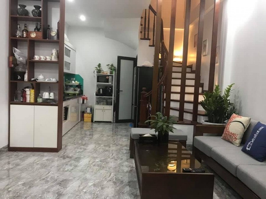 Nhà đẹp Hào Nam tiện ích xung quanh đủ, nhất vị tí, đỉnh công năng, dt 38m2, giá sốc