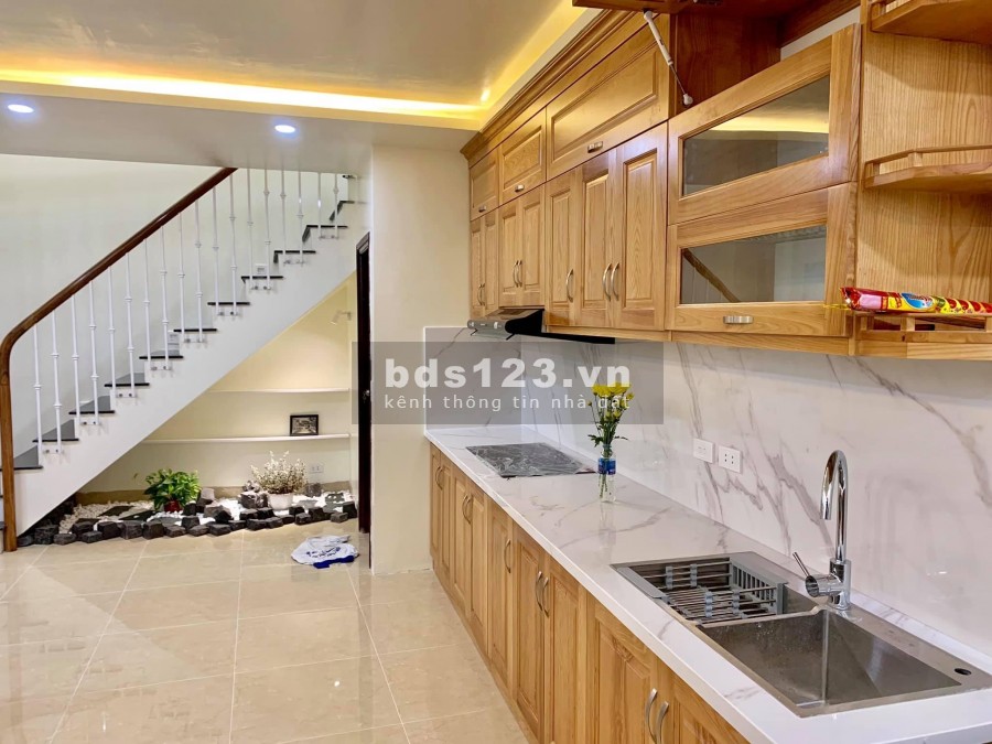Nhà rẻ Lê Đức Thọ ô tô khu dân trí cao tiện ích diện tích sử dụng 45m2, 5 tầng giá bán 3.1 tỷ