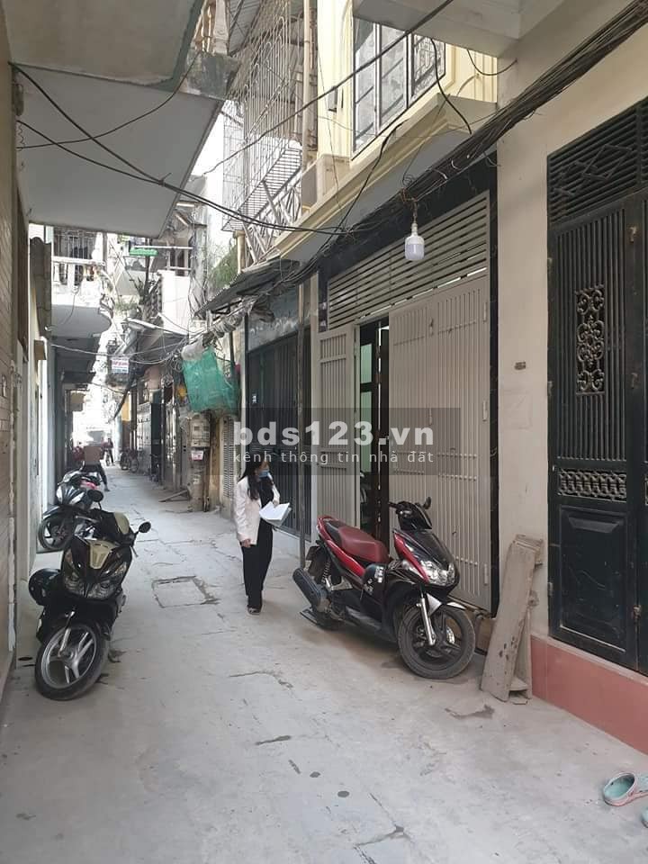 Khu dân trí cao, ô tô qua cửa, có nguồn thu tốt DT 45m2, MT 3.5m 4 tầng giá chào 4 tỷ