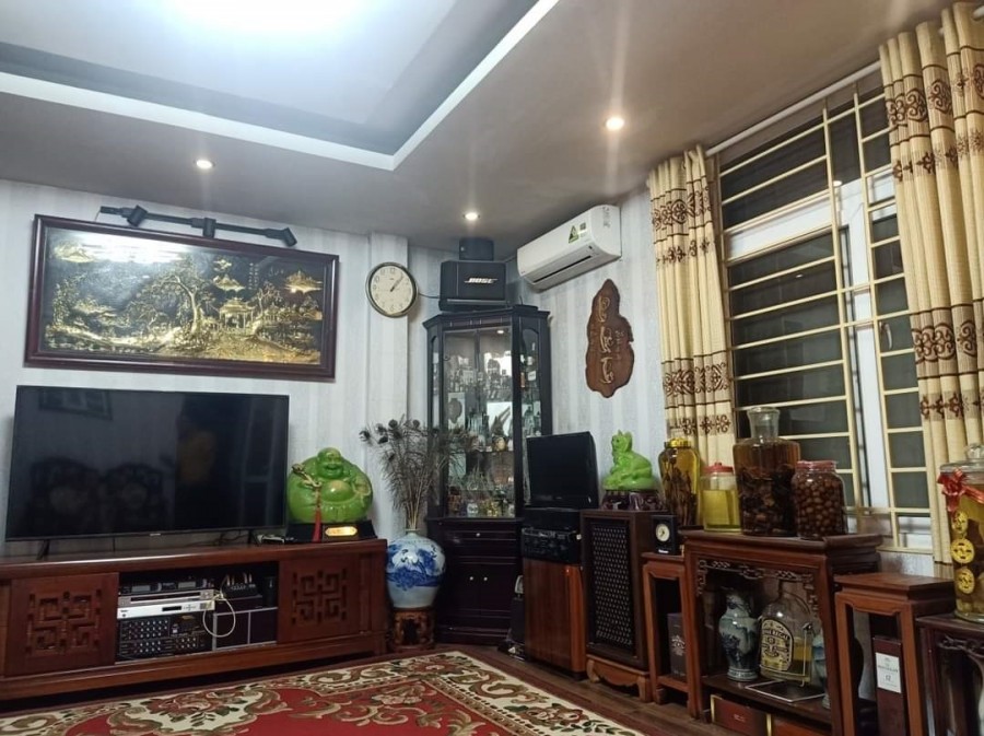 Lô góc mặt phố Kim Mã diện tích sử dụng 139m2, 2 tầng, mặt tiền 6.5, giá bán 55 tỷ
