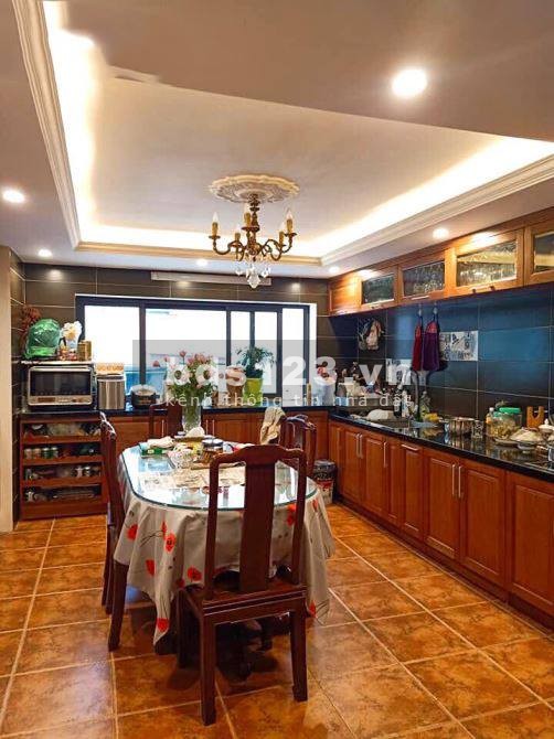 Bán nhà nguyên căn dt 86m2, ngõ 268 Ngọc Thuỵ ô tô tránh, view hồ giá bán 6.2 tỷ, lh 0818962345