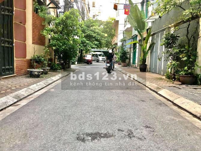 Bán nhà nguyên căn dt 86m2, ngõ 268 Ngọc Thuỵ ô tô tránh, view hồ giá bán 6.2 tỷ, lh 0818962345
