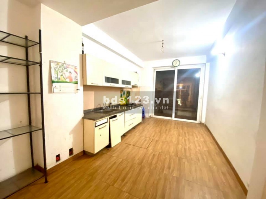 Lô góc 2 mặt ngõ 3 gác rộng tầm tiền hiếm có nhà ở Cầu Giấy, 50m ra mặt phô, sổ chính chủ