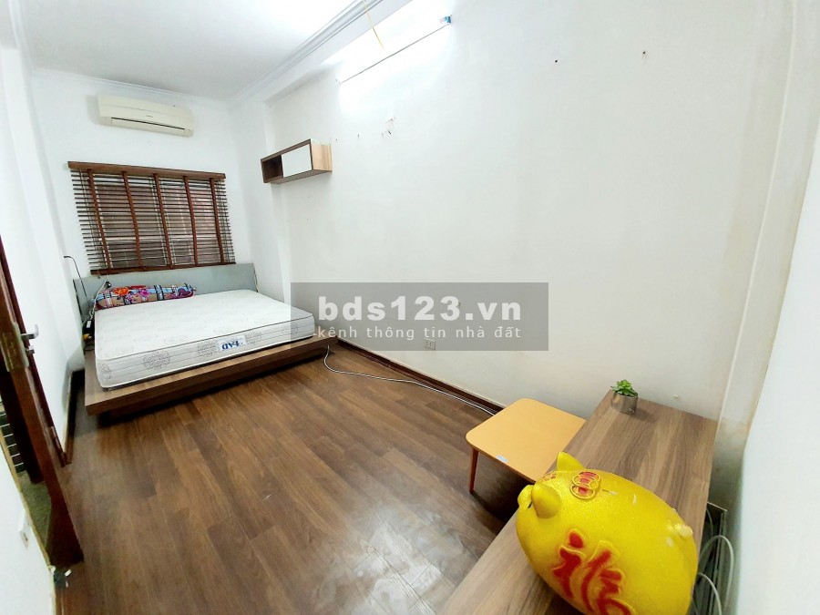 Bán nhà ngay gần đường Láng, ngõ thông thoáng, nhà đẹp, 30m2, 5 tầng, giá 3,15 tỷ