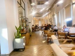 Bán Nhà Mặt Phố Hoàng Cầu 239m2 3 tầng, mt 8.2m Vị trí đắc địa kinh doanh sầm uất Giá TL