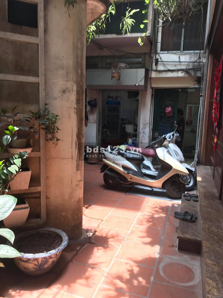 Bán nhà nhỉnh 2 tỷ, nhà phố Trần Phú trung tâm Quận Ba Đình, gần Lăng Bác, lh 0948330049