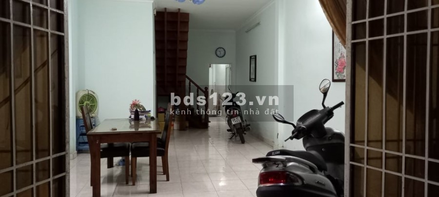 Nhà kiên cố 2 tầng, rộng rãi. Cạnh BigC Trường Chinh giá bán 4,1 tỷ, pháp lí chính chủ