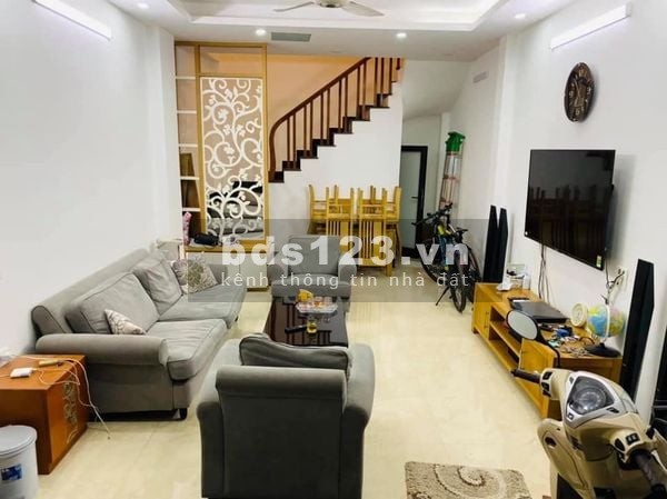 Bán nhà Mỹ Đình, Chủ tự xây, cách ô tô hơn 10m, 4 phòng ngủ, giá 3 bán nhanh tỷ