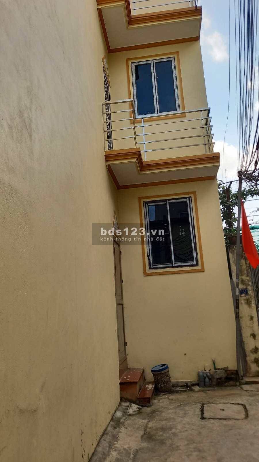 Bán Nhà Mặt Phố, diện tích sử dụng 42m2, đúc kiên cố 4,5 tầng, ngõ ô tô vào, KD nhỏ
