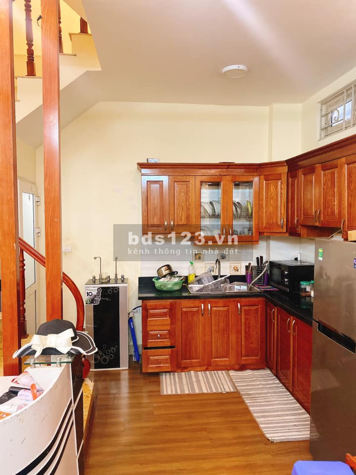 Bán nhà phố Bạch Mai, trung tâm Quận Hai Bà Trung, ngõ rộng thông nhà đt 36m2, 4 tầng, giá 4 tỷ
