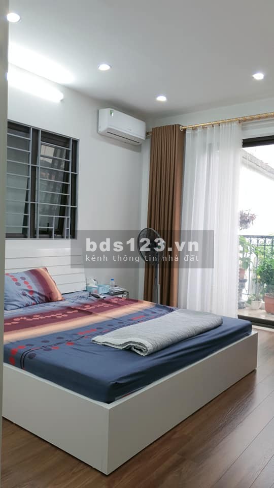 Bán nhà Quận Cầu Giấy dt 78m2 7 tầng thang máy mt 5m giá bán chỉ 11.5 tỷ khu dân sinh cao