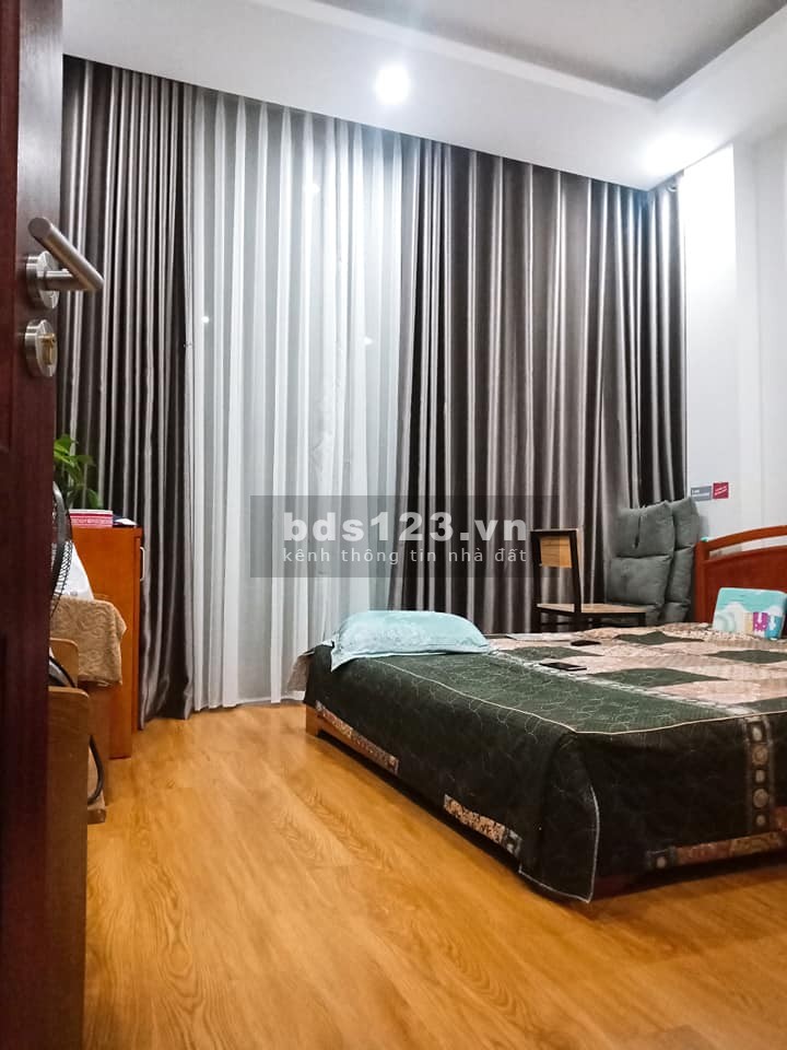 Bán nhà Ái Mộ Long Biên, kinh doanh ngõ thông, nhà bao đẹp, đt 43m2, đúc 4 tầng, ô tô tránh