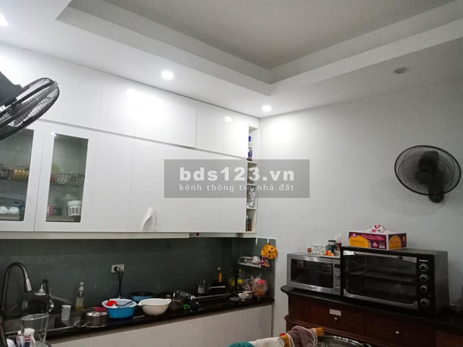 Bán nhà Ái Mộ Long Biên, kinh doanh ngõ thông, nhà bao đẹp, đt 43m2, đúc 4 tầng, ô tô tránh