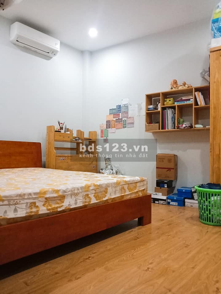 Nhà đẹp phố Ái Mộ, kinh doanh, thông thoáng dt 42m, mặt tiền 4m, 4 tầng, giá bán 6.15 tỷ