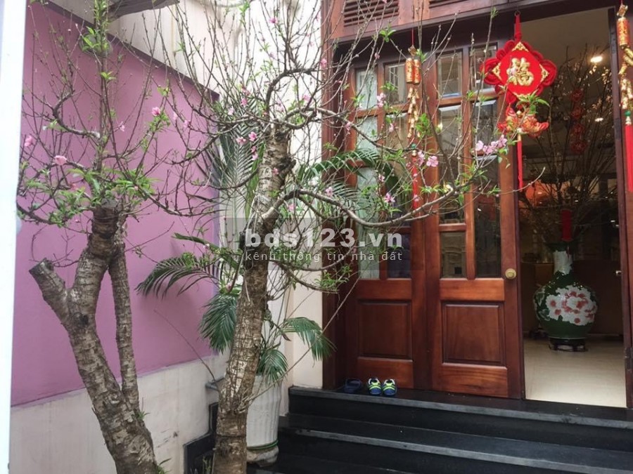 Chủ cần bán biệt thự Quận Tây Hồ, lô góc 3 thoáng, hạ giá lần 2, khu dân cư đông, an sinh