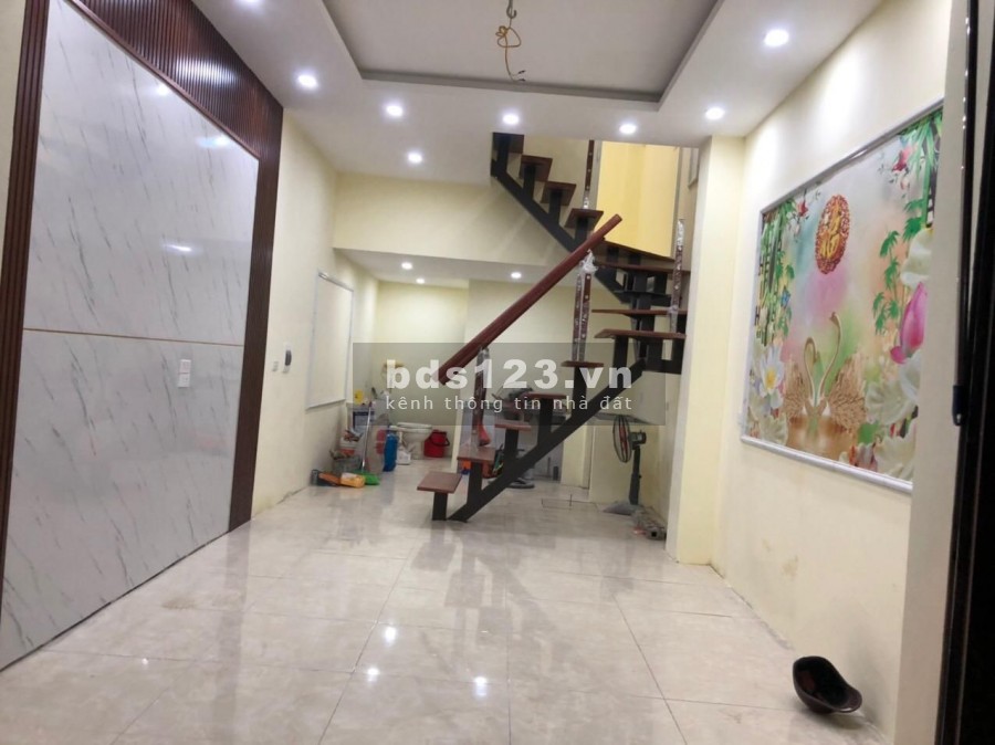 Cần bán nhà, ở ngay, dt 35m2, 5 tầng, giá bán 3.35 tỷ, Tam Khương, Khương Thượng, Đống Đa