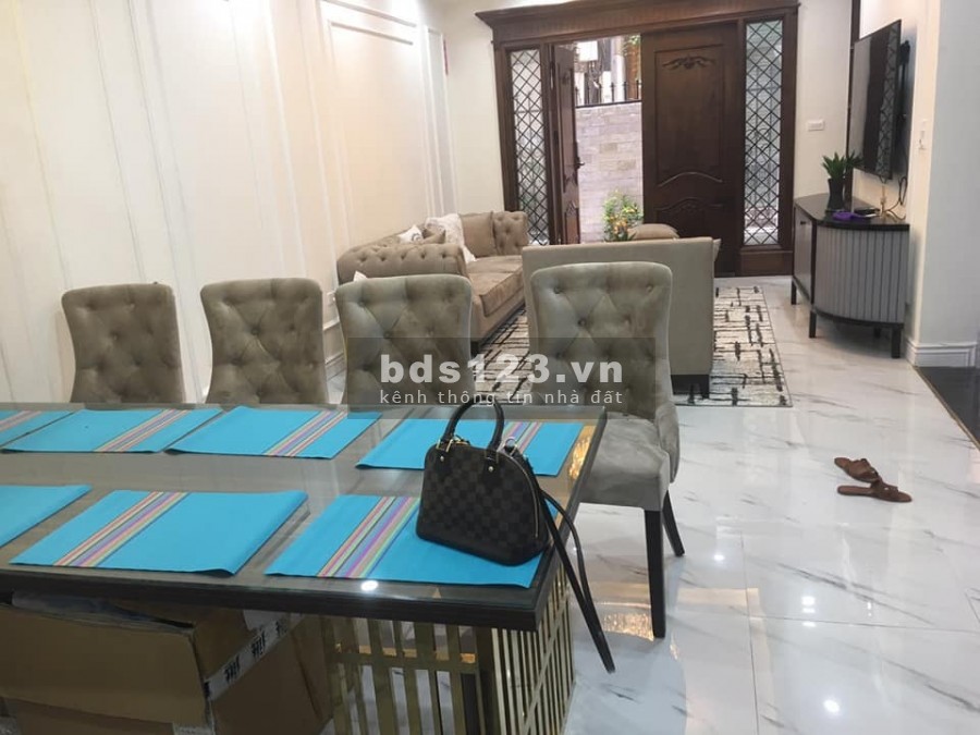 Cần bán nhanh nhà nguyên căn 15 Định Công Thượng Quận Hoàng Mai, dt 52m2, giá. 4.97 tỷ