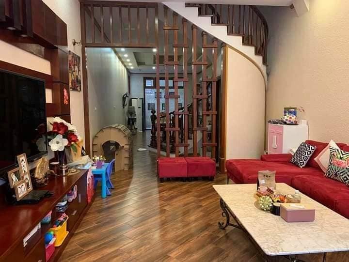 Bán nhà đường Trần Duy Hưng Hà Nội ô tô ra vào 51Mx5T giá 9 tỷ LH 0902224679