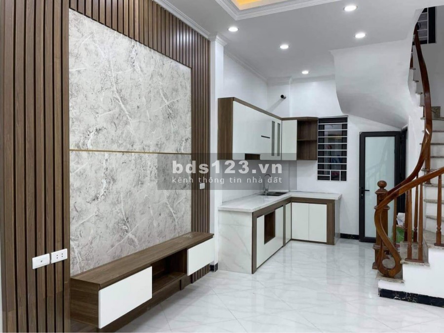 Bán Nhà Phân Lô Hoàng Mai diện tích nguyên căn 35m2, đúc 5 tầng, giá bán 3,45 tỷ