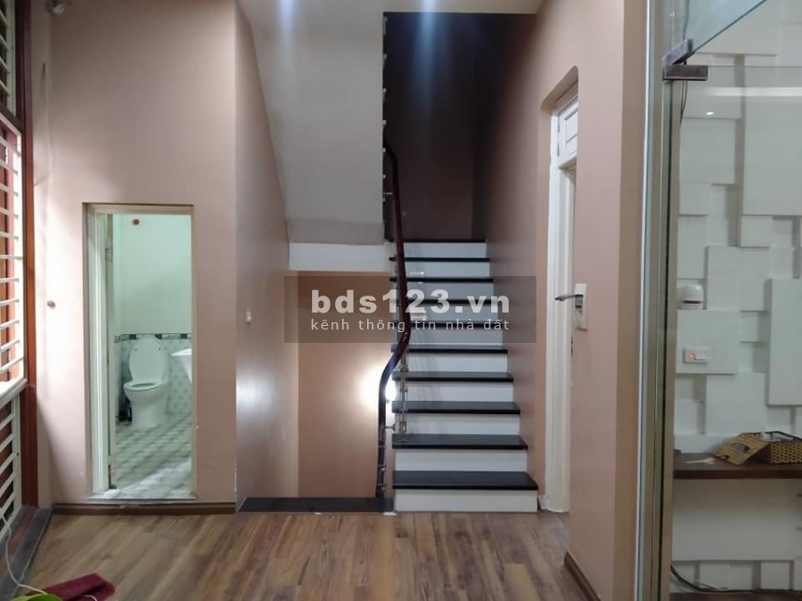 Lê Trọng Tấn Hàng Xóm FLC Hà Đông ô tô 7 chỗ vào nhà dt 99.5m giá bán chỉ 6.8 tỷ
