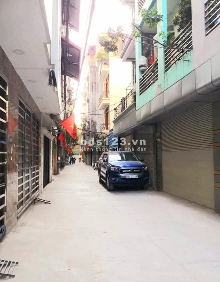 Nhà Lạc Long Quân đúc kiên cố 6 tầng giá bán 5.5 tỷ Cầu Giấy, tặng nội thất, lh 0965896803