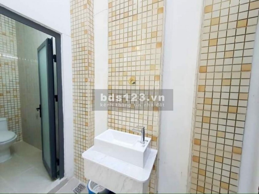 Bán Nhà hẻm 272 Nguyễn Tiểu La, phường 14, Quận 10, 3 tầng đúc, diện tích 5m x 10m, giá 8.5 tỷ